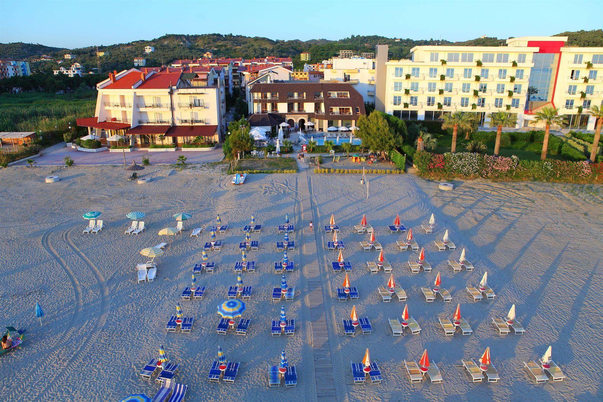 Hotel Oaz Durres Exterior photo